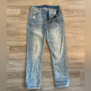 Gap women’s girlfriend jeans, 27